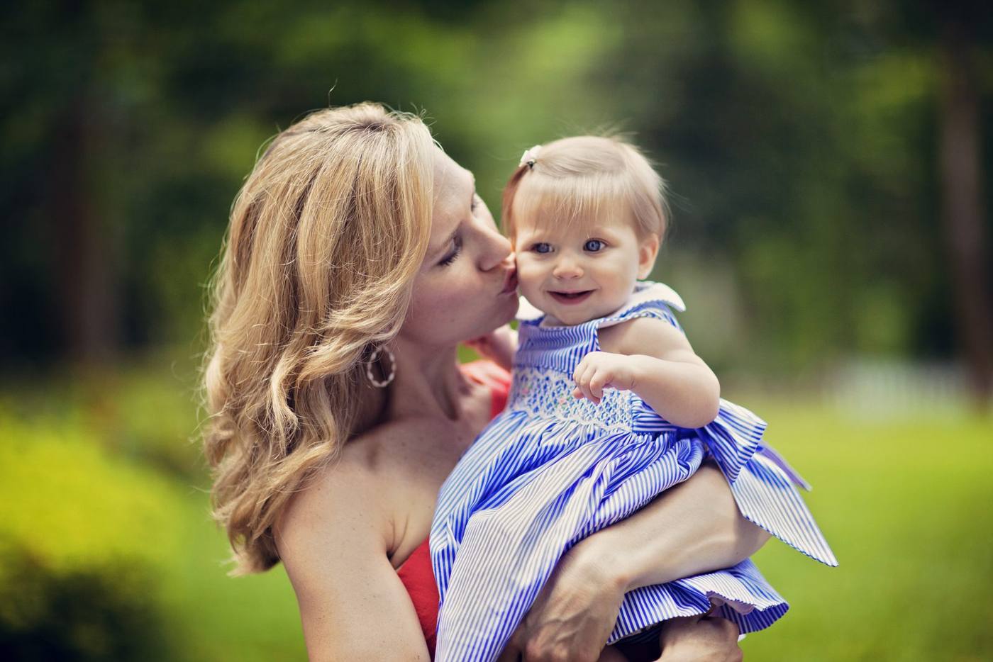 Heidi with her young daughter